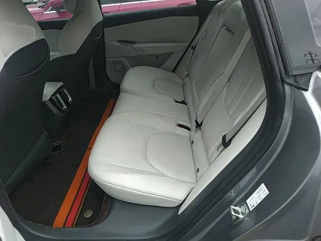 Arcfox Alpha S5 — Фото автомобиля 16