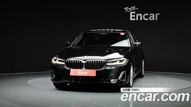 BMW 5 Series G30 — Фото автомобиля 3