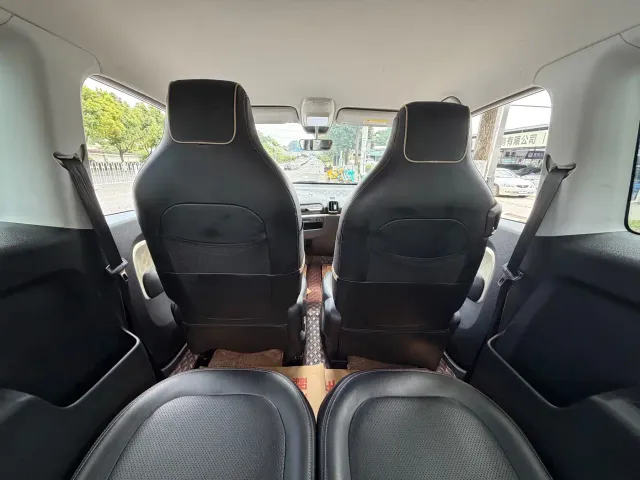 Baojun KiWi EV — Фото автомобиля 8