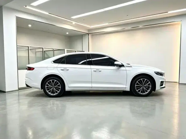 Geely Xingrui — Фото автомобиля 6