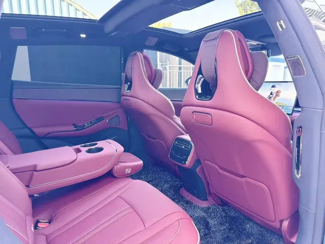 Denza Z9GT — Фото автомобиля 16