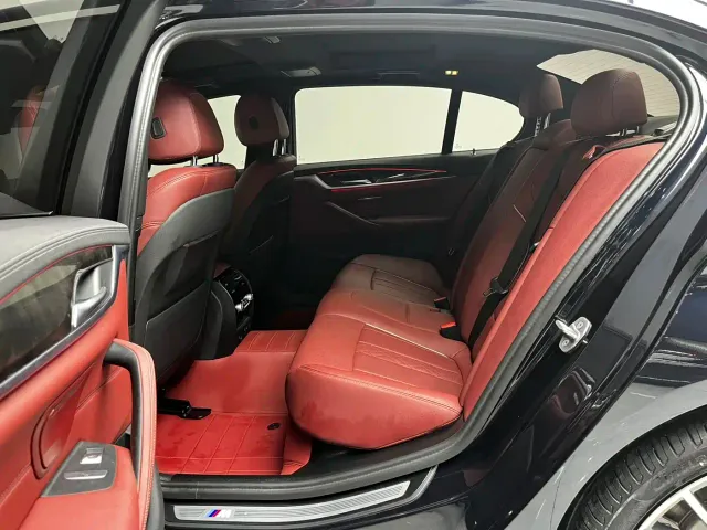 BMW 5 Series — Фото автомобиля 2