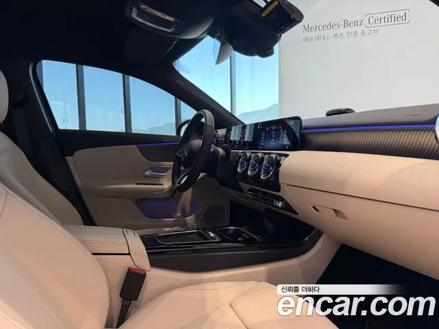 Mercedes-Benz A-Class W177 — Фото автомобиля 16