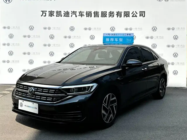 Фотография автомобиля — Volkswagen Sagitar