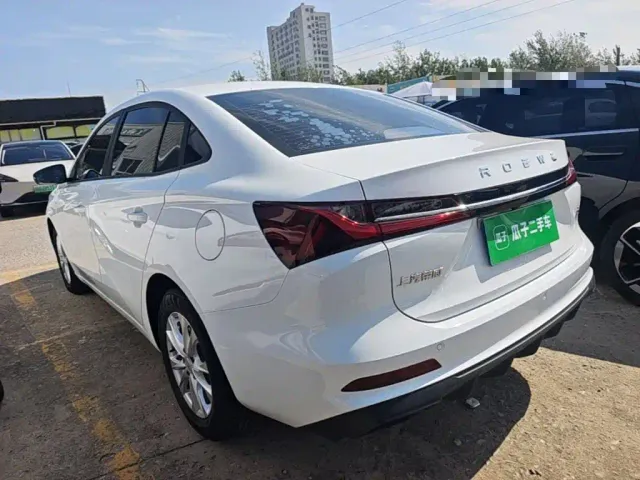 Roewe i5 — Фото автомобиля 4