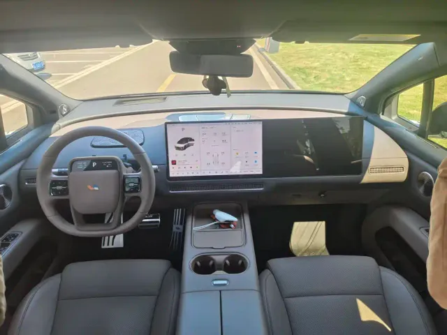 Li Auto i6 — Фото автомобиля 8