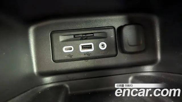 ChevroletGMDaewoo Equinox Новый Next Equinox 2WD Premier — Фото автомобиля 12