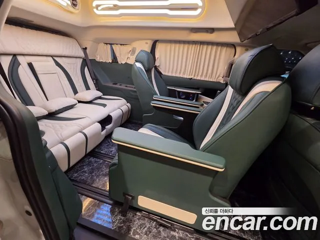 Kia Canival Новый Carnival 4 поколение Бензин 9 мест Hi-Limousine (Спецкузов) — Фото автомобиля 22