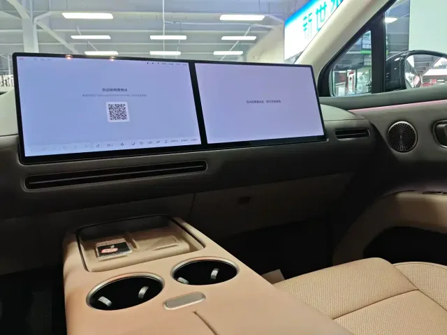 Li Auto Li i8 2025 Standard Edition — Фото автомобиля 9