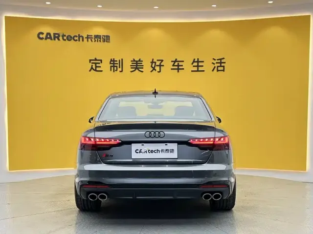 Audi S4 — Фото автомобиля 5