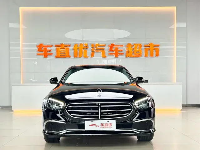 Mercedes-Benz E-Class — Фото автомобиля 3