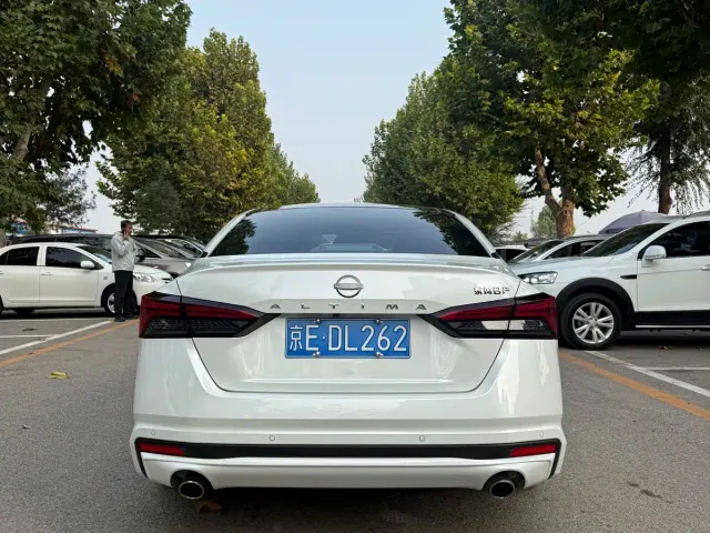 Nissan Teana — Фото автомобиля 18