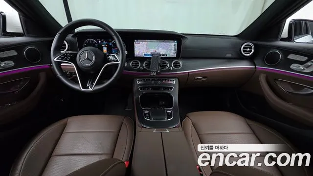 Mercedes-Benz E-Class — Фото автомобиля 7