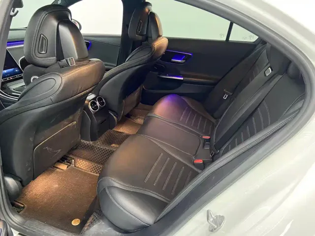 Mercedes-Benz C-Class — Фото автомобиля 10