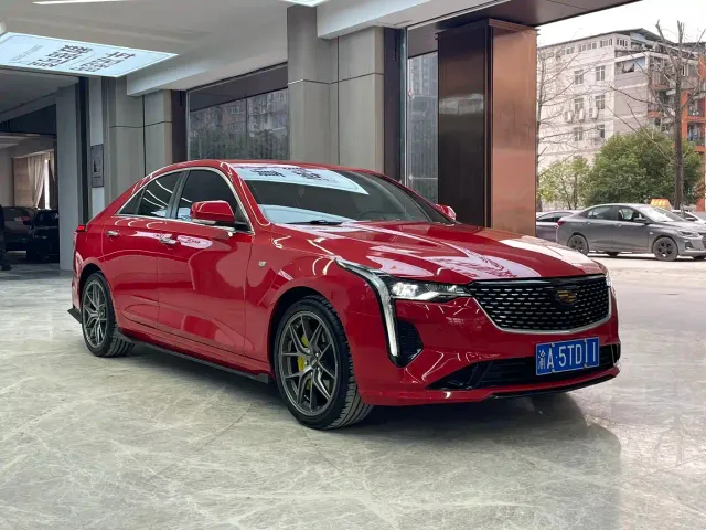 Cadillac CT4 — Фото автомобиля 3