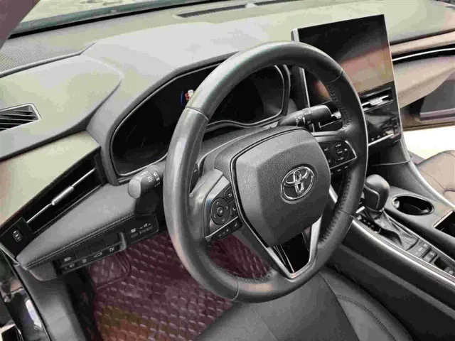 Toyota Avalon — Фото автомобиля 12