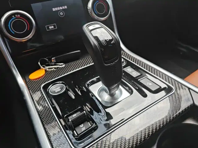 Jaguar XEL — Фото автомобиля 16