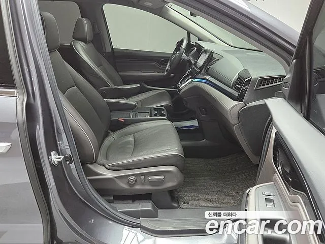 Honda Odyssey — Фото автомобиля 13