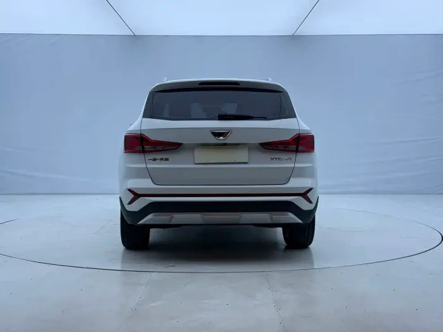 Jetta VS7 — Фото автомобиля 5