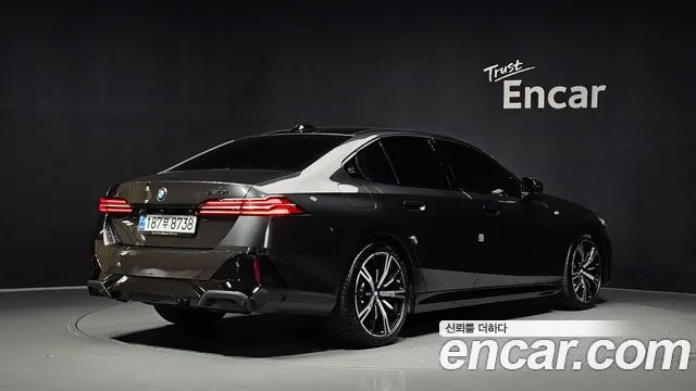 BMW 5 Series G60 — Фото автомобиля 2