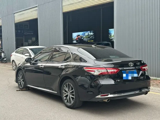Toyota Camry — Фото автомобиля 4