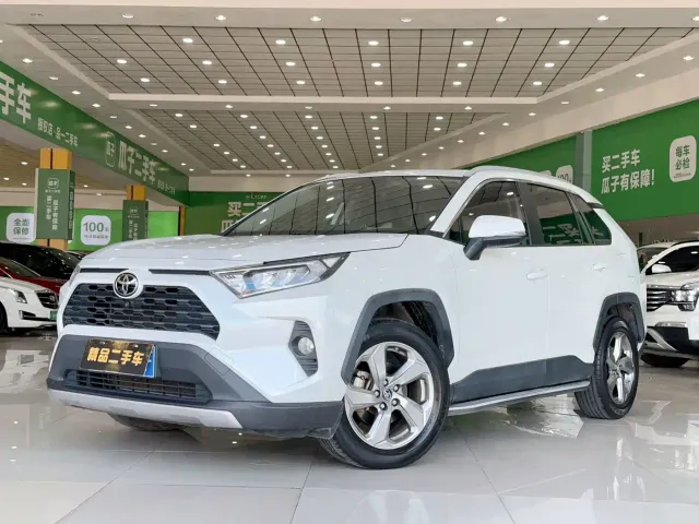 Фотография автомобиля — Toyota RAV4