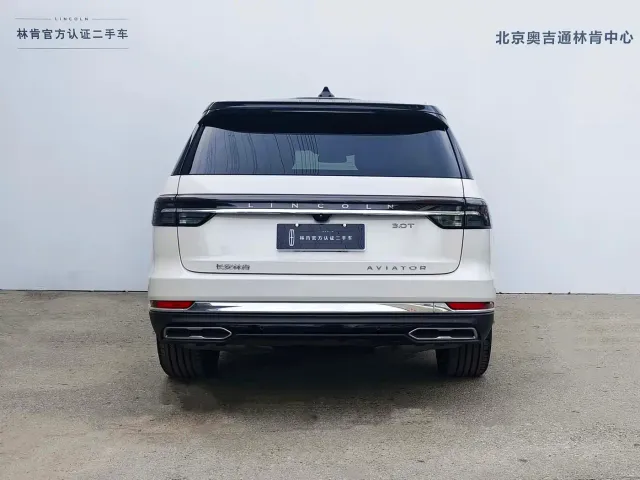 Lincoln Aviator — Фото автомобиля 5