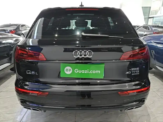 Audi Q5L — Фото автомобиля 5