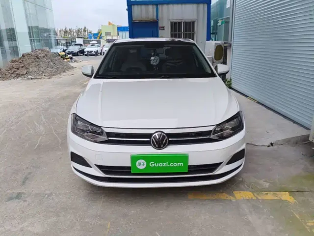 Volkswagen Polo — Фото автомобиля 2