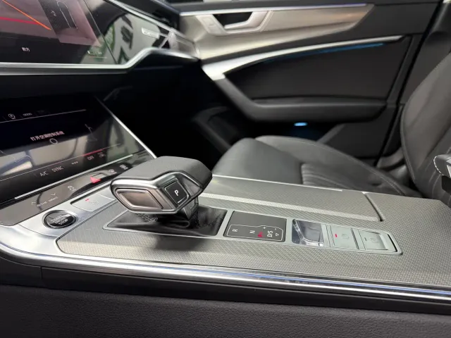 Audi A6L — Фото автомобиля 12