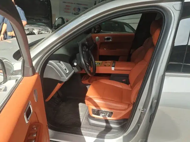 Li Auto L9 — Фото автомобиля 3
