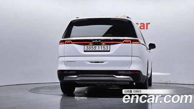 Kia Carnival — Фото автомобиля 4