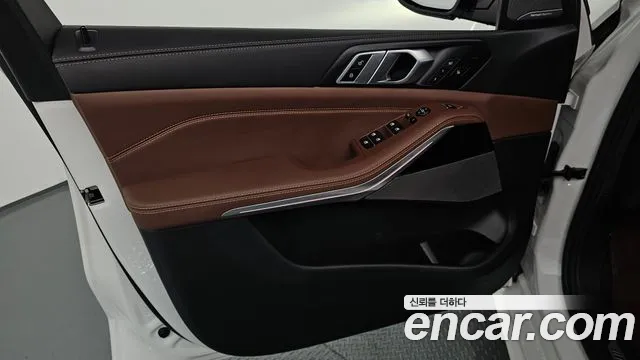 BMW X5 xDrive 40i M Sport — Фото автомобиля 23