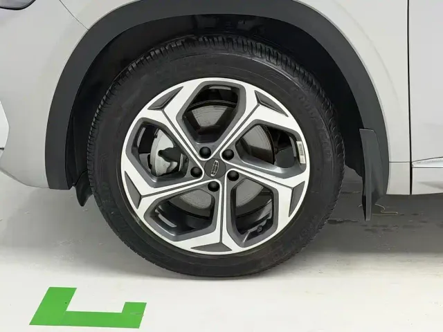 Geely Xingyue L — Фото автомобиля 8