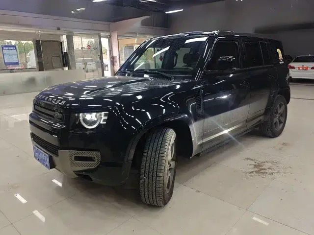 Фотография автомобиля — Land Rover Defender