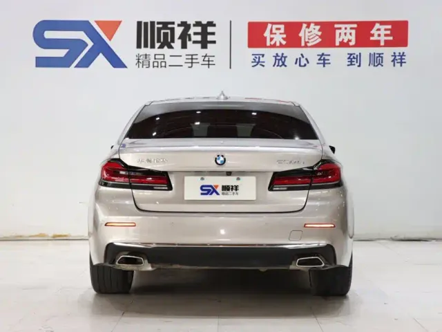BMW 5 Series — Фото автомобиля 5