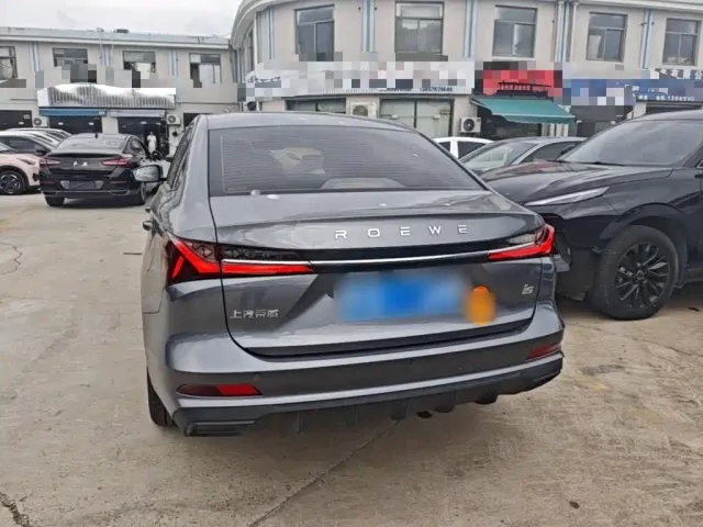 Roewe i5 — Фото автомобиля 5