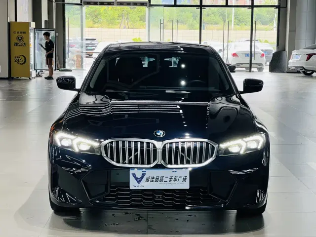 BMW 3 Series — Фото автомобиля 2