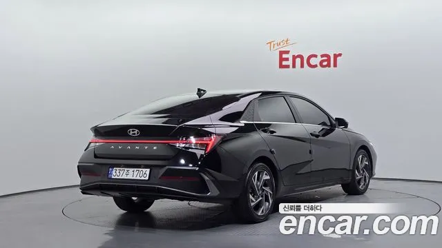 Hyundai Avante CN7 — Фото автомобиля 2