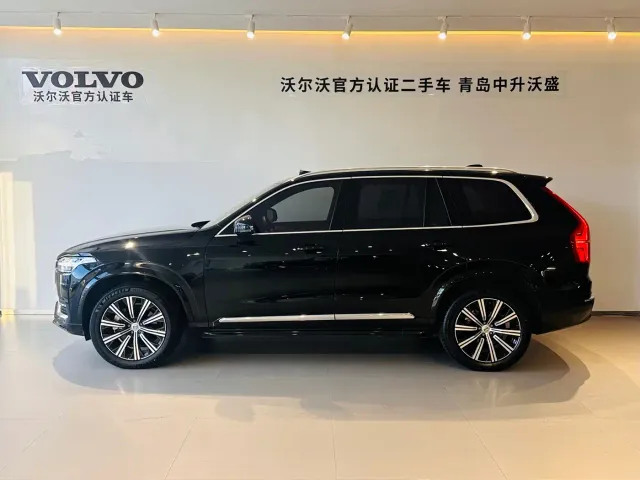 Volvo XC90 — Фото автомобиля 2