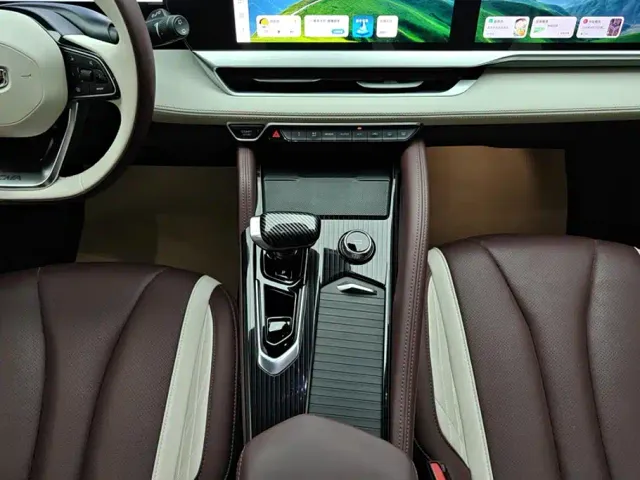Geely Xingyue L — Фото автомобиля 16