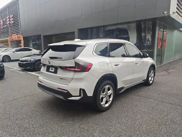 BMW X1 — Фото автомобиля 4