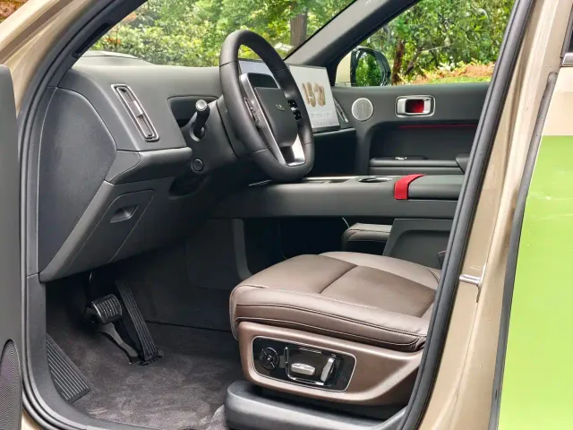 Li Auto L9 — Фото автомобиля 4