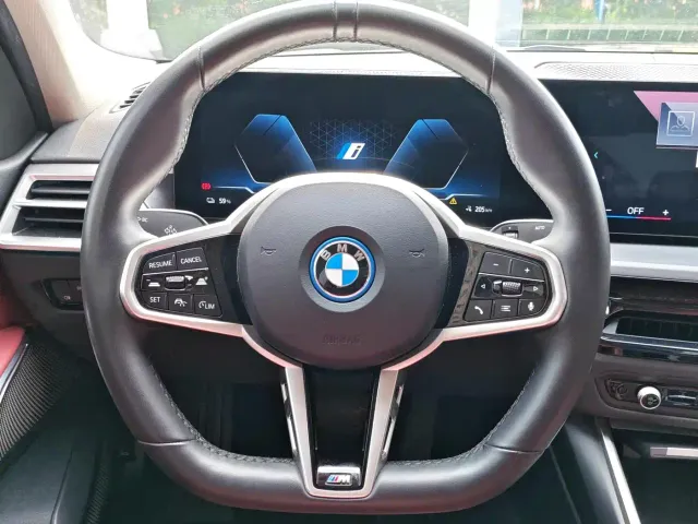 BMW i3 — Фото автомобиля 11