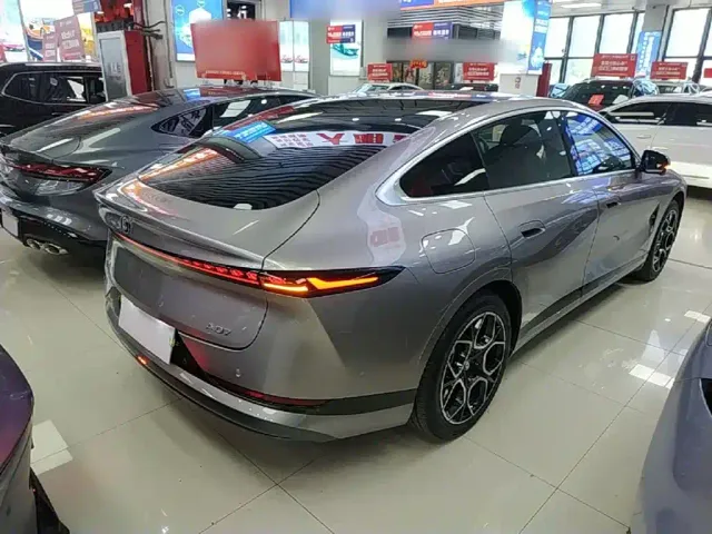 Changan Qiyuan A07 — Фото автомобиля 4