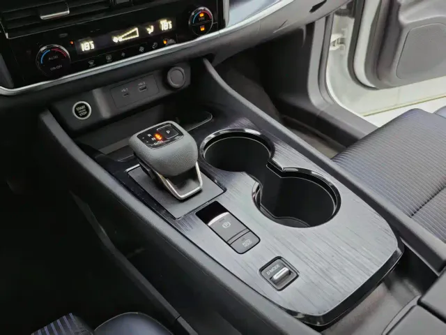 Nissan Qashqai — Фото автомобиля 15