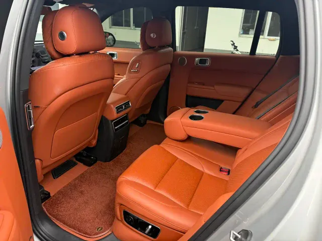 Li Auto L7 — Фото автомобиля 4