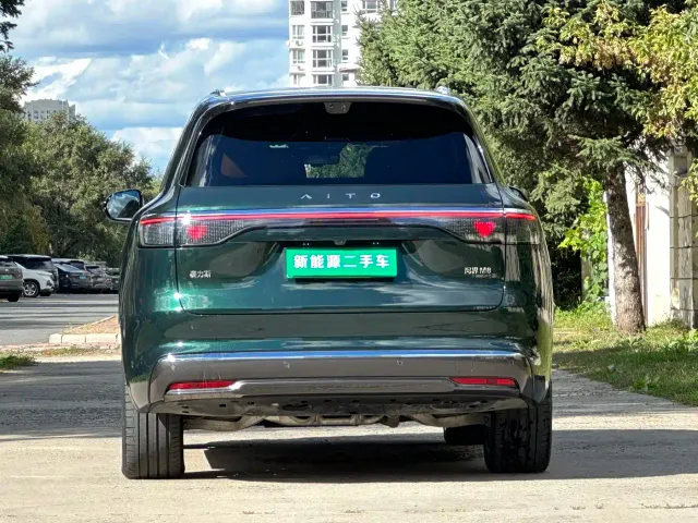 Aito M8 — Фото автомобиля 9