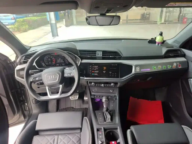 Audi Q3 — Фото автомобиля 9
