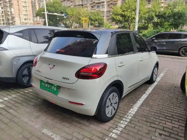 Wuling Bingo — Фото автомобиля 6